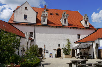 Burghof Burg Wildenstein