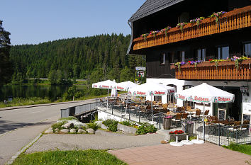 Gasthaus mit Biergarten am Windgfällweiher