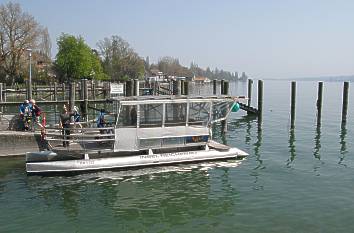 Hafen mit Solarboot Insel Reichenau
