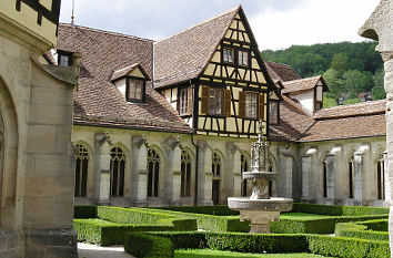 Garten Kreuzgang Kloster Bebenhausen