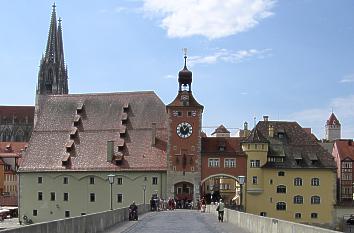 Dom, Salzstadel und Stadttor in Regensburg