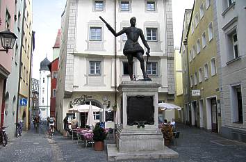 Denkmal von Don Juan d'Austria in Regensburg