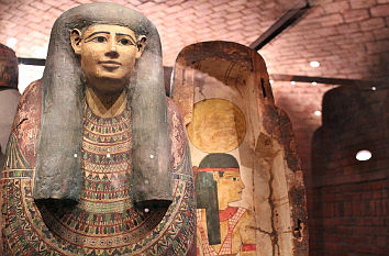Ägyptische Sarkophage Neues Museum