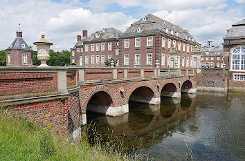 Brücke über Gräfte Schloss Nordkirchen
