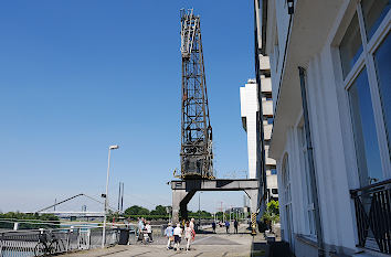 Kran im Düsseldorfer Hafen