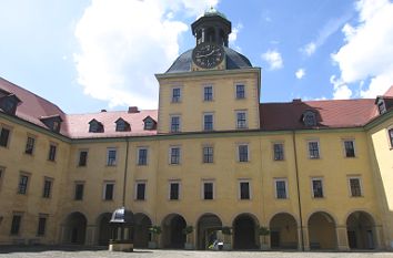 Ehrenhof Schloss Moritzburg