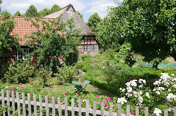 Bauerngarten und Bauernhof im Freilichtmuseum