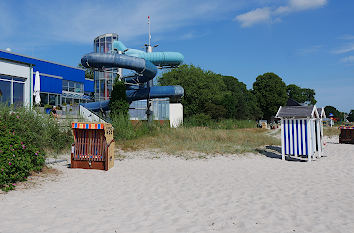 Strand mit Meerwasserwellenbad in Eckernförde