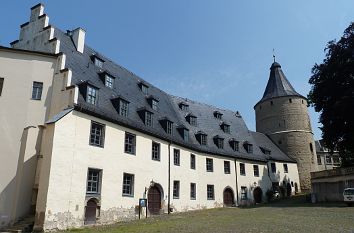 Schloss Altenburg: Junkerei und Flasche
