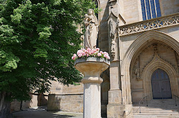 Skulptur Maria Rückseite Dom Erfurt